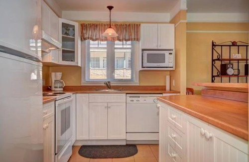 Saint Donat Apartment | Condo Lac Archambault 312