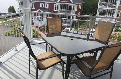 Saint Donat Apartment | Condo Lac Archambault 312