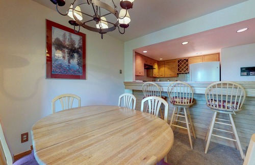 Mountain House Condo | Condo on Shuttle Route - Shared Hot Tubs, Views, Walk to the Slopes