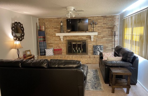 Hot Springs Condo | Condo only 1/4 a mile to Oaklawn Park and 2 miles to Historic Downtown.