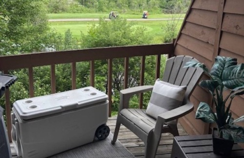 Mancelona Condo | Condo that sleeps 8, on golf course w/pool, hot tub and sauna by Torch!