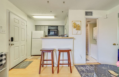 Fort Worth Apartment | Condo w/Pool Access: 3 Mi to Downtown Fort Worth!