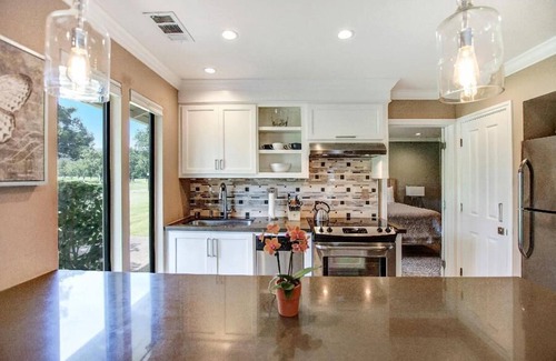 Napa Condo | Condo w/Shared Pool and View of Driving Range