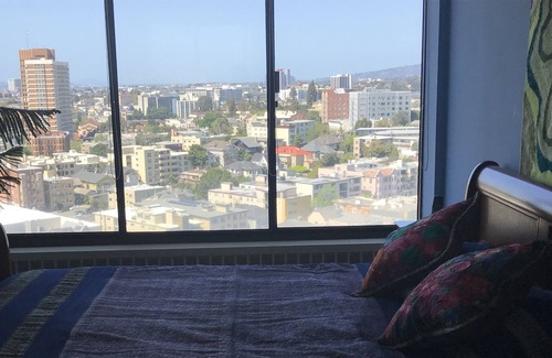 Oakland Apartment | Condo with Breathtaking views and Spa-like amenities