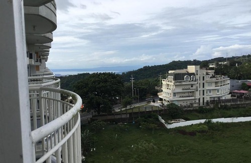 San Jose Hotel | Condo with Free Swimming Pool & Viewing Deck