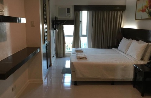 San Jose Hotel | Condo with Free Swimming Pool & Viewing Deck
