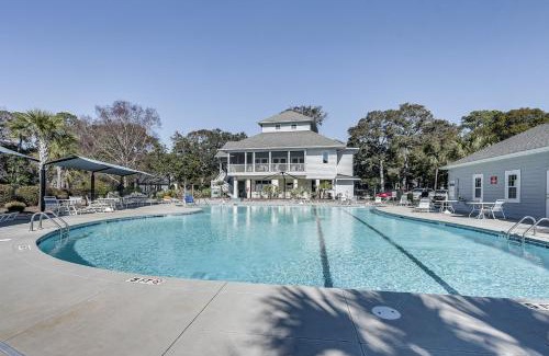 Sea Trail Apartment | Condo with Golf Course Views Less Than 1 Mi to Sunset Beach!
