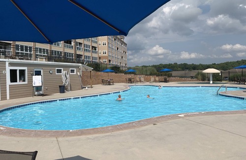 Smith Mountain Lake Condo | Condo with great Lake views. Come stay with us on your vacation 