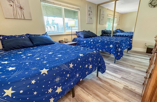 La Sierra House | Condo With Pool, Full Kitchen, Washer, Fast Wifi