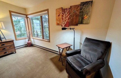 Mountain House Condo | Condo with private laundry & pool & hot tub onsite