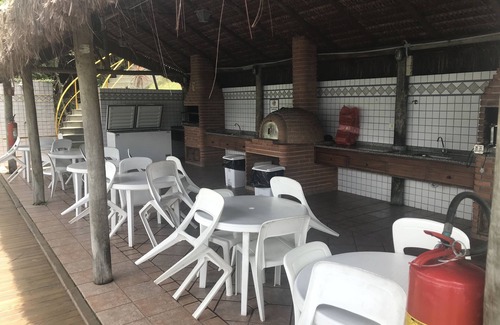 Pontal da Cruz Apartment | Condomínio com ótima estrutura e vista privelegiada.