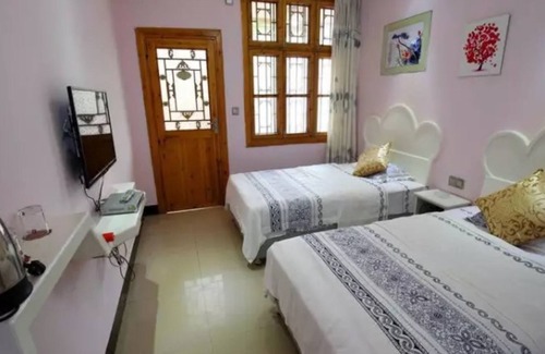 Fenghuang House | Congwen House