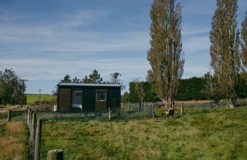 Conical Hill House | Conical Hill Hideaway by Tiny Away