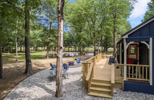 Dogwood House | Connect to Nature by Lake Cypress Springs