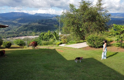 Esparza House | Connecting with nature