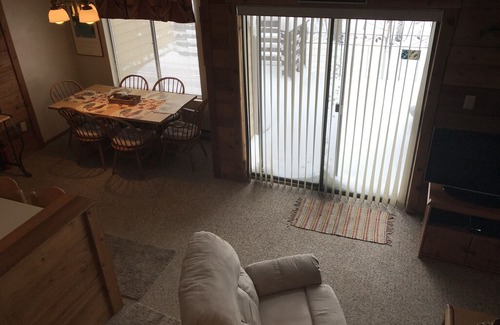 Hidden Valley House | Contact Free Check in/out! Private Access! Work from Home Ready-Minutes to pool!