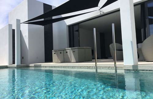 Cala Blanca Villa | CONTEMPORARY VILLA IN QUIET LOCATION WITH PRIVATE POOL AND GARDEN