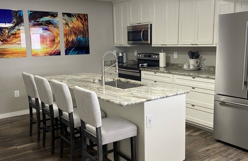 Wisconsin Rapids Apartment | Contemporary 1400 sq ft space in lower level Open concept gas burning fireplace