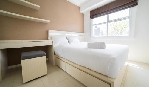 Hegarmanah Apartment | Contemporary 1BR Near Cihampelas at Parahyangan Residence Apartment By Travelio