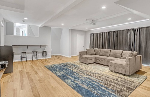 Haymarket House | Contemporary Architectural Gem: Modern Retreat