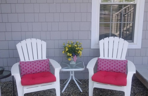 Kennebunkport Condo | Contemporary Beach Condo at The Resort at Goose Rocks- END UNIT 800 sq ft