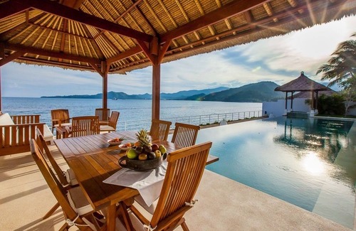 Manggis Villa | Contemporary-Colonial Style 4BR Ocean View Villa, Candidasa! W/Swimming Pool!