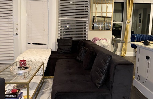 Addicks Apartment | 💕Contemporary Comfort: 2BR/2B Apt with washer/dryer- Your Perfect Stay💕