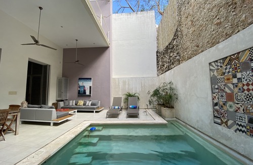 Centro House | Contemporary Elegance in Historic Downtown
