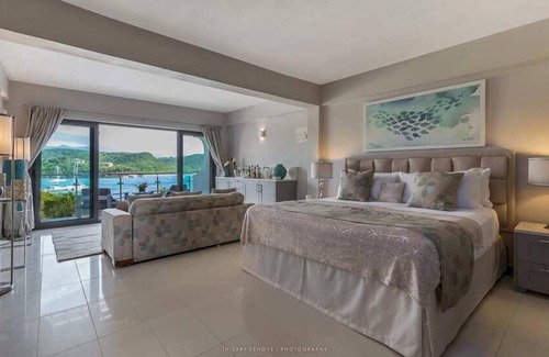 Morne Rouge Villa | Contemporary Styled Villa With Stunning Views Of Mount Hartman Bay