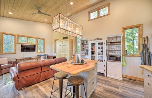 Waynesville House | Contemporary Home w/Deck & Mountain Views!