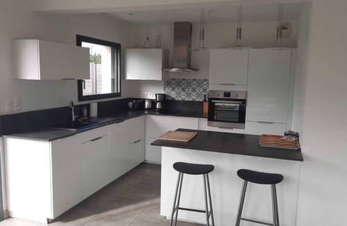 Pleumeur-Bodou House | Contemporary house l'île grande 6P, 200m from the beach