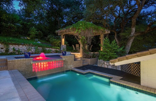 West Rim House | Contemporary Lake Austin Estate Minutes from Downtown - Privately Gated
