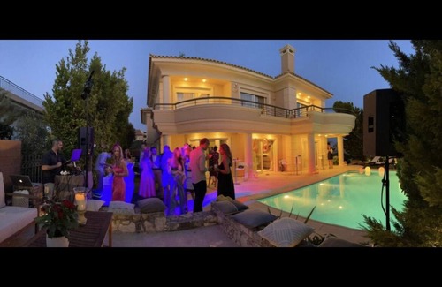 Varkiza Villa | Contemporary luxury villa with eclectic design a few steps away from Varkiza bay