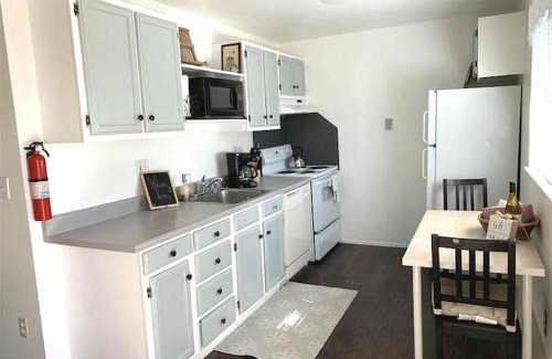 Kent Apartment | Contemporary, marine 2bd/1ba Apartment C in Kent