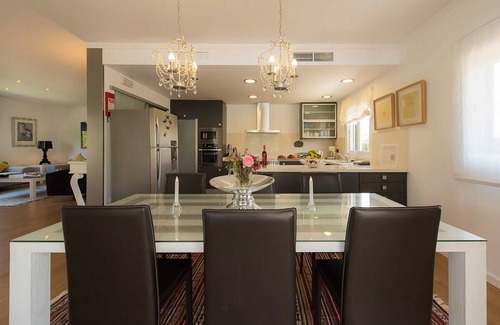Les Palmeres Villa | Contemporary One-Level Villa, A/C, Private Pool, Mountain Views - 20mins Walk to Port de Pollenca!
