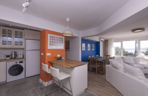Kabatas Condo | Contemporary Waterfront Apt. with a Stunning View