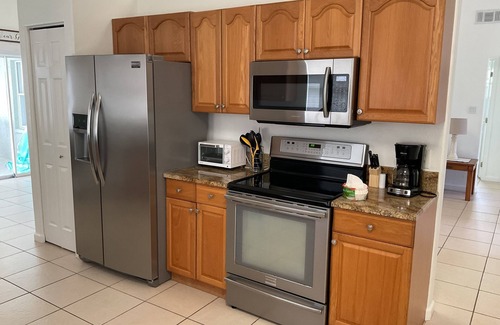 Deep Creek House | Convenient 3-bedroom home with WiFi, AC,in peaceful Punta Gorda