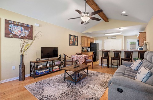 Sherman House | Convenient Entire Home Sherman TX close to Austin college