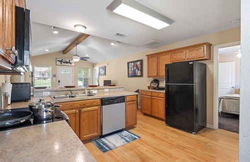Sherman House | Convenient Entire Home Sherman TX close to Austin college