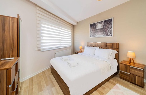 Konyaalti Apartment | Convenient Flat with Balcony in Konyaalti