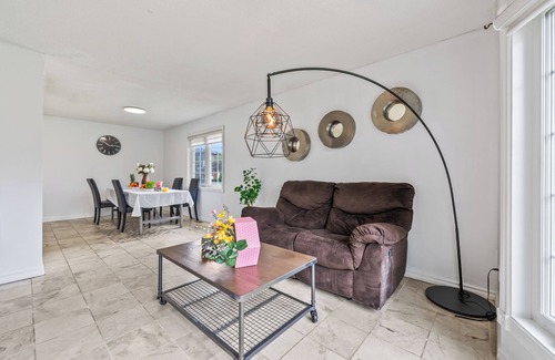 Southeast Edmonton House | Convenient & peaceful just for U