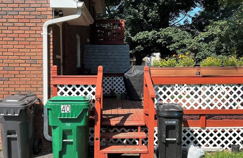 Chicopee Apartment | Convenient pet friendly 2br/3bd w/full bathroom located in a safe & quite city