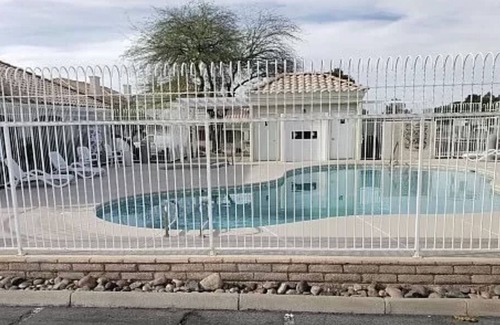 Black Mountain Condo | Convenient property located within minutes of many famous Las Vegas attractions
