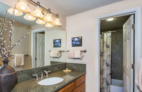 South Lake Tahoe House | Convenient Stay! On-site Pool and Spa, Near Emerald Bay State Park!