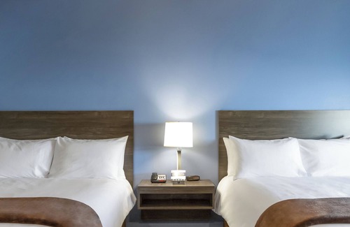 Randolph Center Hotel | Convenient Vermont Getaway | Near I-89, Pet-Friendly, Perfect for Road Trips