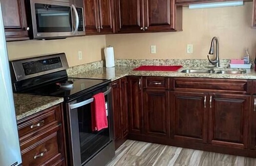 Myrtle Grove House | Conveniently located 2brm/1bt Home