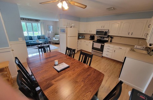 Charlestown House | Conveniently located in a private association very close to beaches.