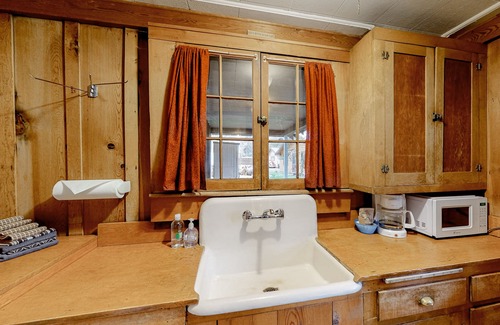 Joseph Cabin | Conveniently Located Home Close to the Lake w/Free WiFi