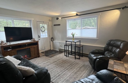Mendenhaven Apartment | Conveniently located in the heart of the valley