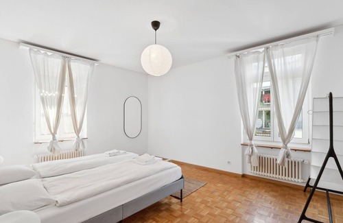 Hochschulen Apartment | Conveniently Located Simple Apartment in Zurich